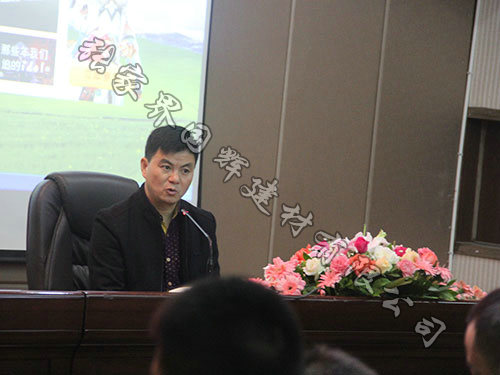 張家界國(guó)輝建材?？偨?jīng)理發(fā)言